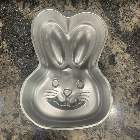 Wilton 1992 Bunny Rabbit Birthday Easter Easy 123 Cake Pan Tin Mold Cake Baking - Picture 1 of 5